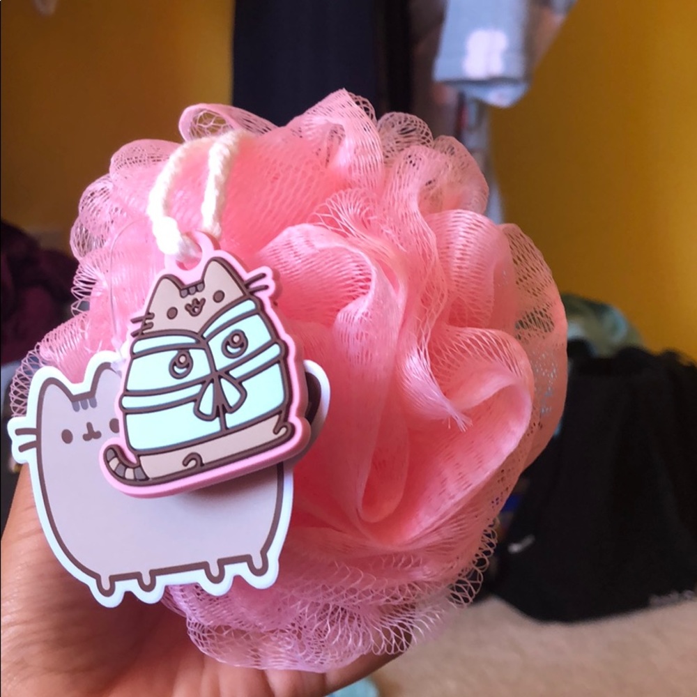 PUSHEEN LOOFAH